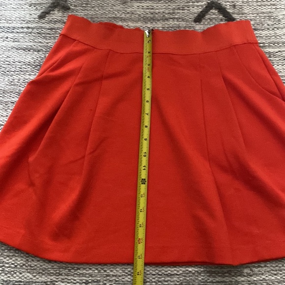 Flared skirt with pockets - Picture 3 of 3